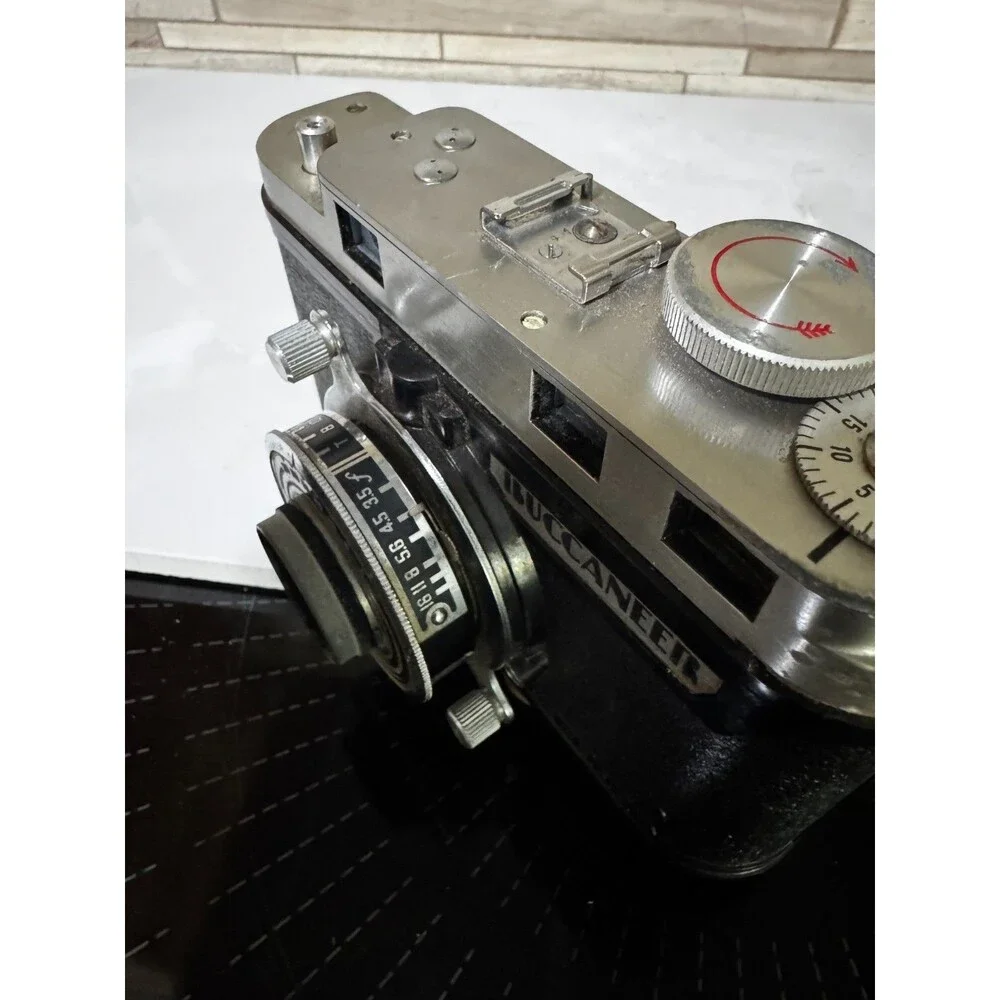 Universal Camera Company Buccaneer 35mm Film camera Untested